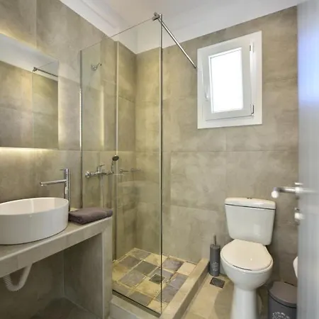 Phoenix Apartment *
