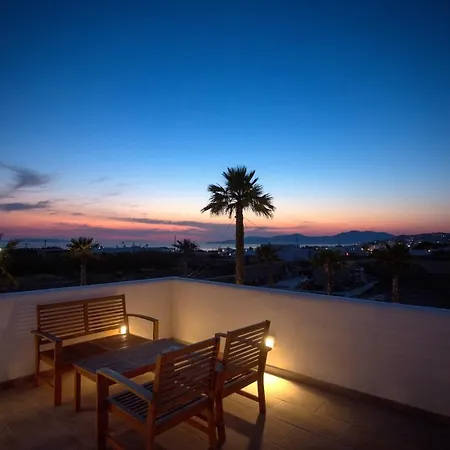 Phoenix Apartment *