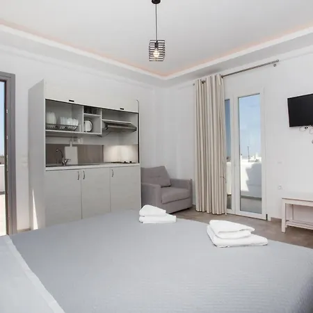 Phoenix Apartment Mykonos Town